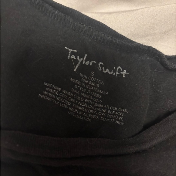 Taylor Swift Black 1989 Graphic Tank Top - Picture 2 of 2